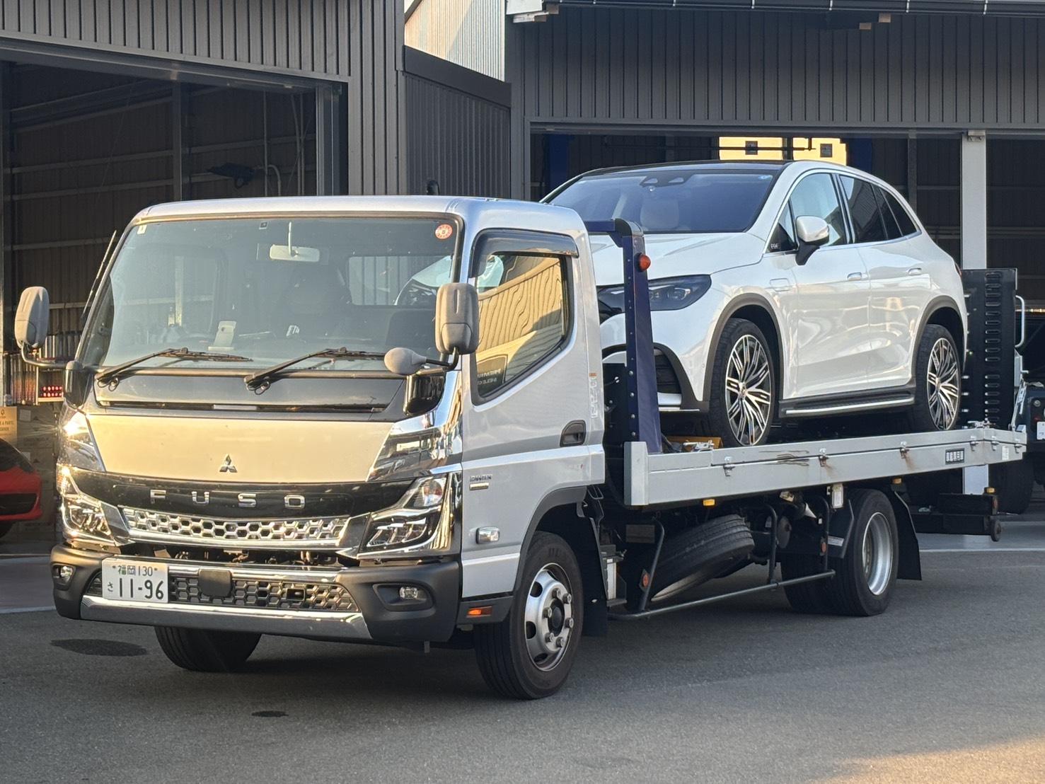 自社保有のフルフラット積載車